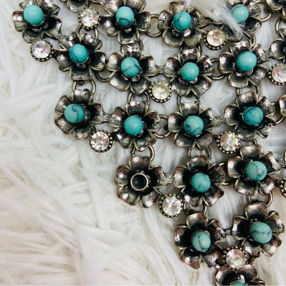 UNBRANDED silver flower turquoise, jeweled triangle chain necklace